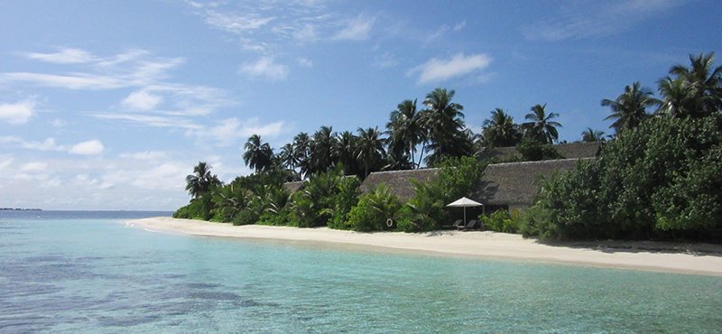 secluded beach - kandolhu island resort - luxury maldives holidays